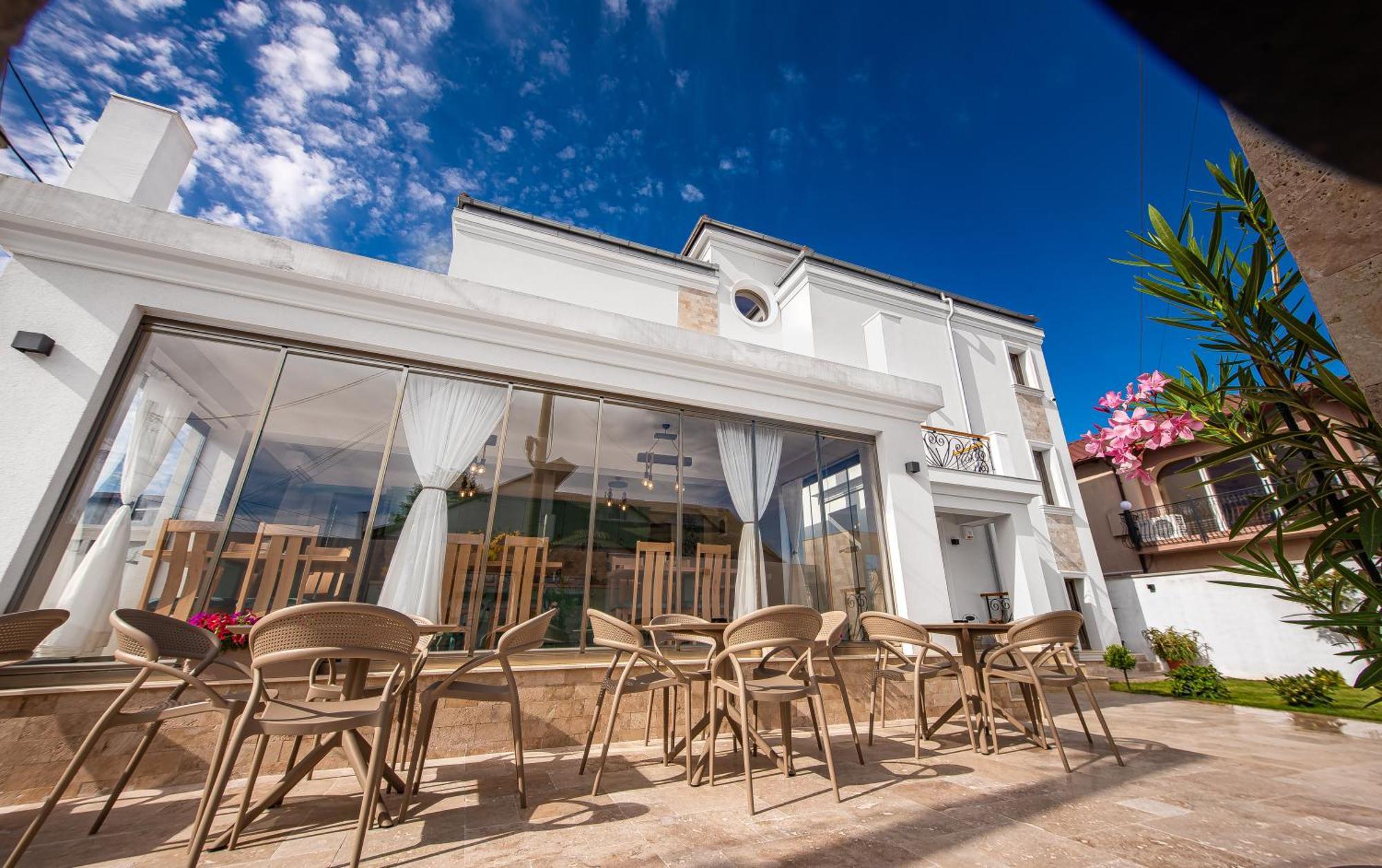 Thaya Mangalia